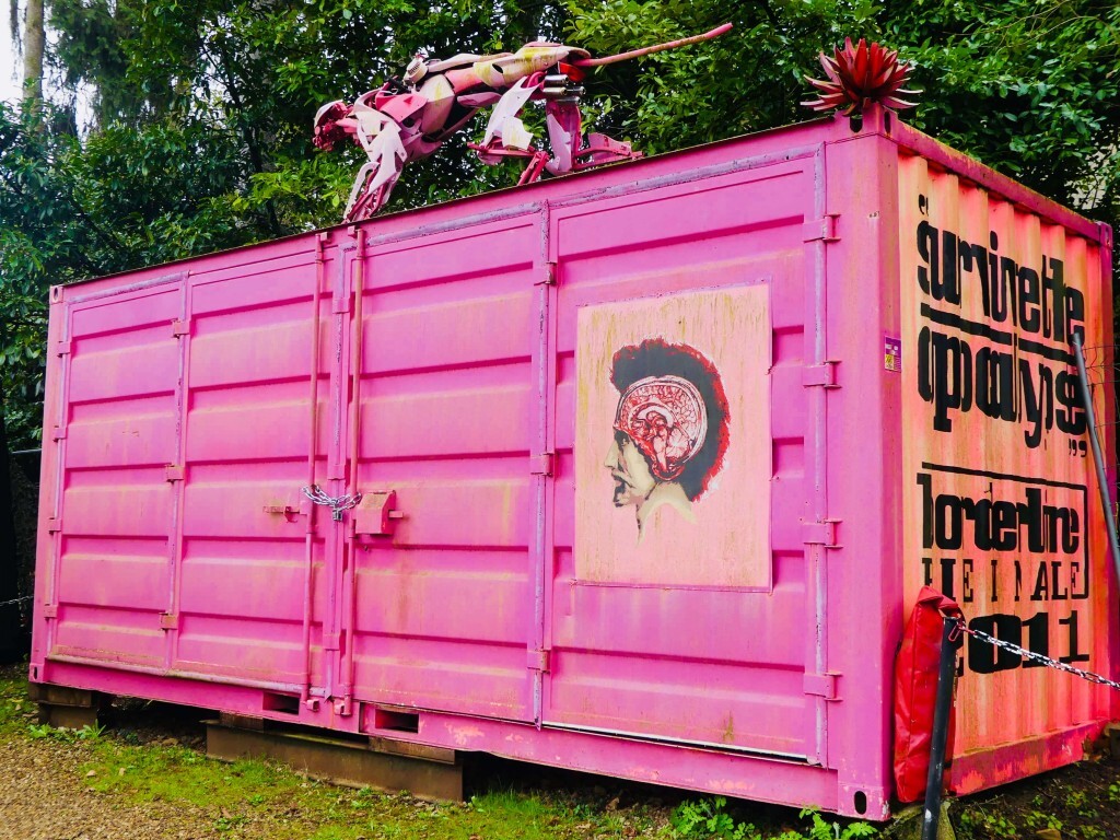 2B50F943-4666-40CB-A279-B65EC69B4EFF